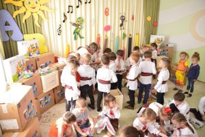 ЮНИСЕФ и примэрия Кишинева запустили совместную акцию по оснащению 18 дошкольных учреждений в пригородах наборами Lego, Duplo и познавательными игрушками