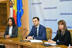Ilie Ceban: Primăria Chișinău nu anulează și nu intenționează să anuleze nicio rută suburbană de autobuz