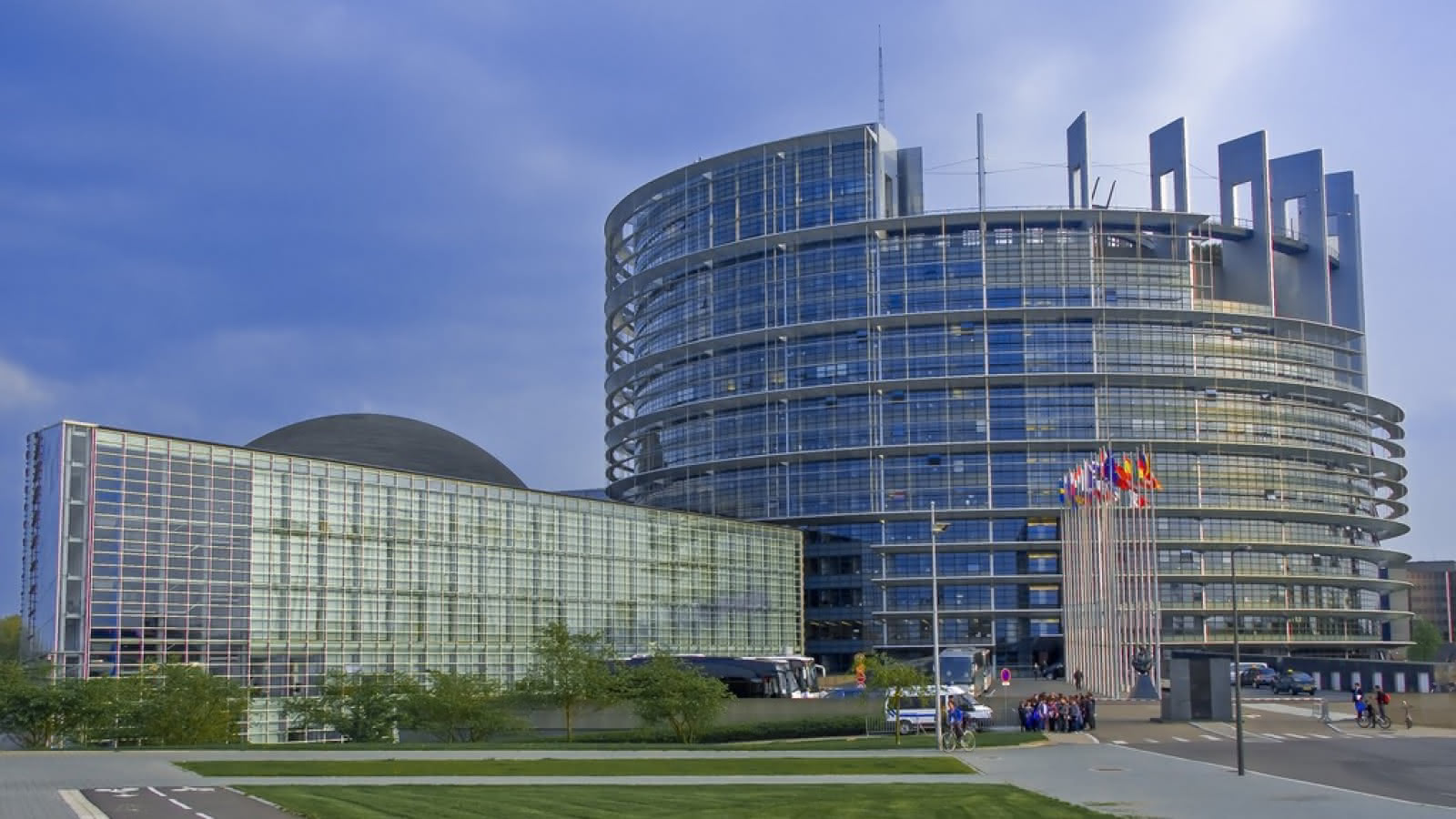 223007625-the-european-parliament-5-1600x900