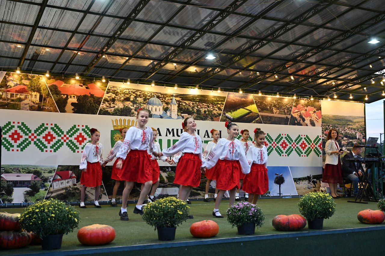 aa35bd4d-b859-4aa1-bc0e-6457f3218cbd